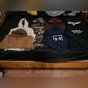 Men’s hoodie lot